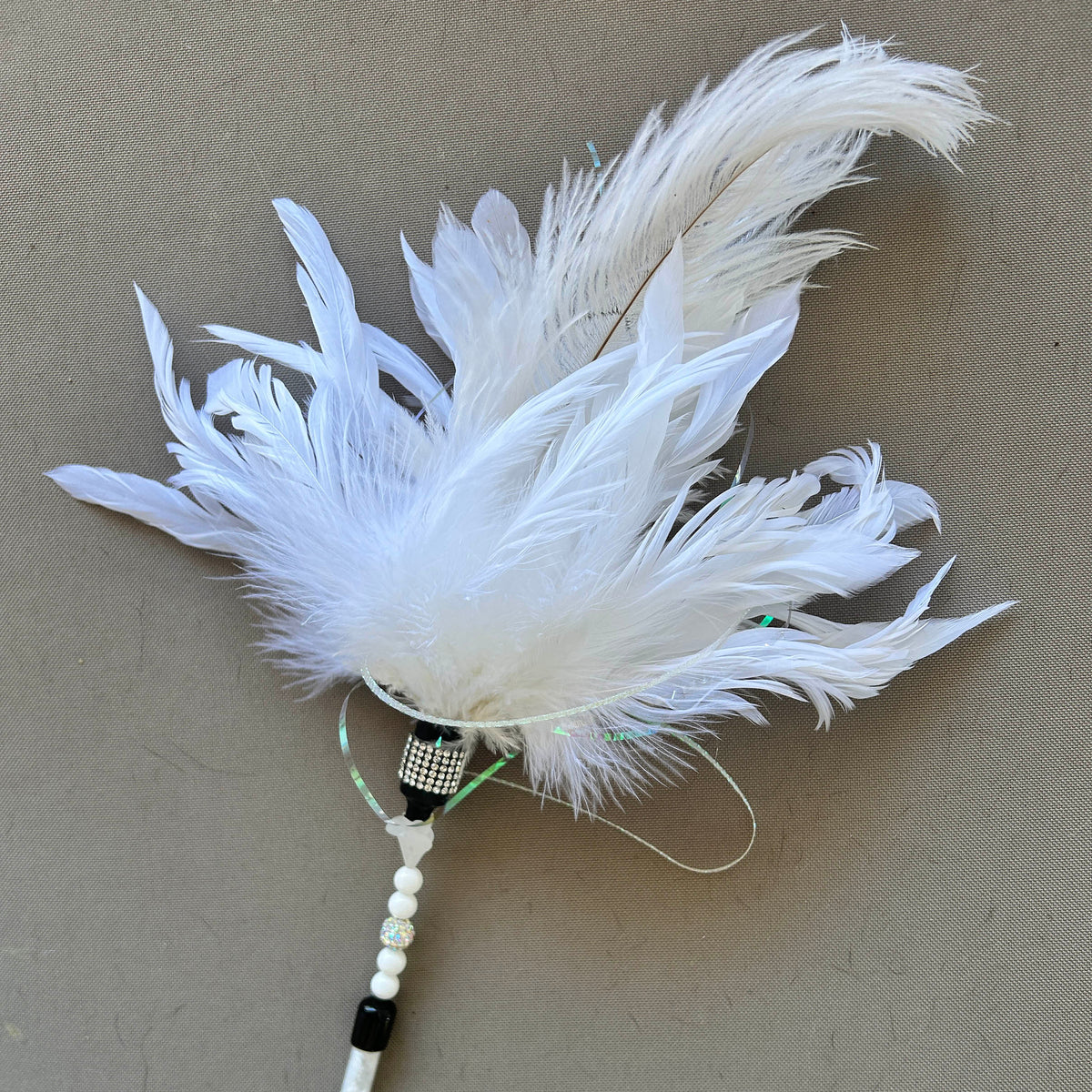 Little Corella Feather Cat Wand - Pritti Kitti Boutique