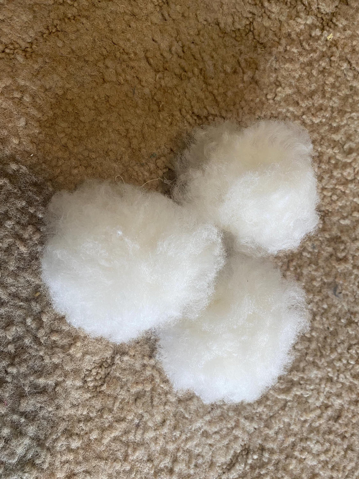 Snowballs Sheepskin Cat Toy - Pritti Kitti Boutique