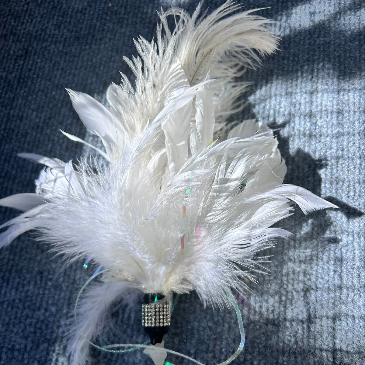 Little Corella Feather Cat Wand - Pritti Kitti Boutique