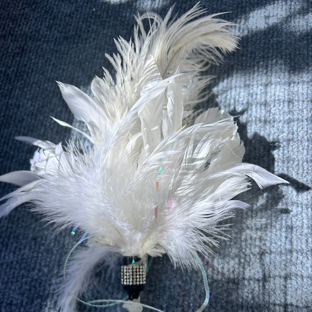 Little Corella Feather Cat Wand - Pritti Kitti Boutique